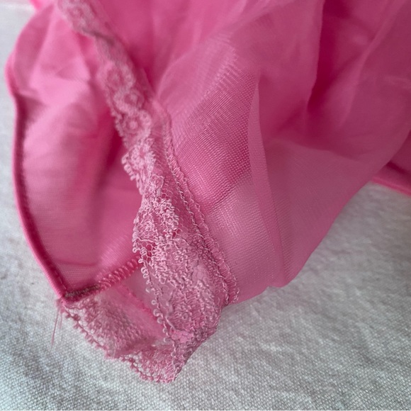 Gotham 1950’s Baby Doll Ruffle Top - Picture 5 of 5